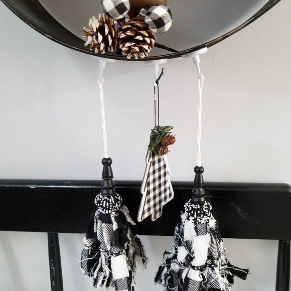 Black & White Buffalo Check Oranaments